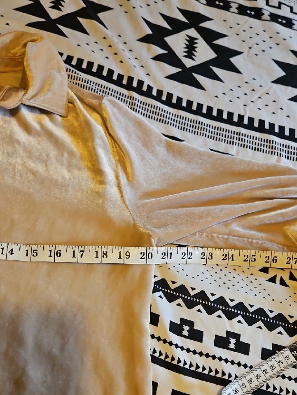 Sundance Velour Tunic - Picture 7 of 8